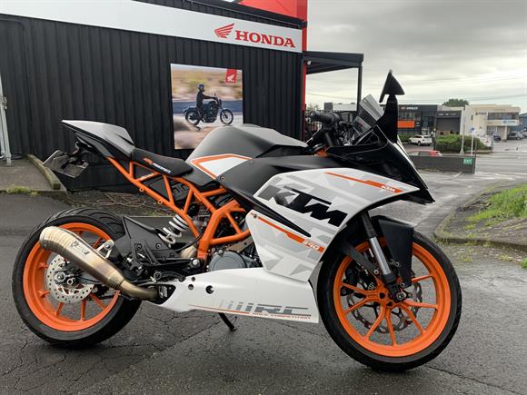 KTM 390 2016