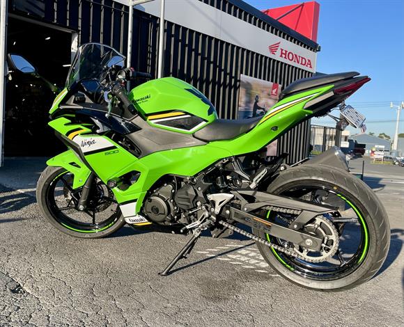 Kawasaki ER500 SPECIAL EDITION 2025