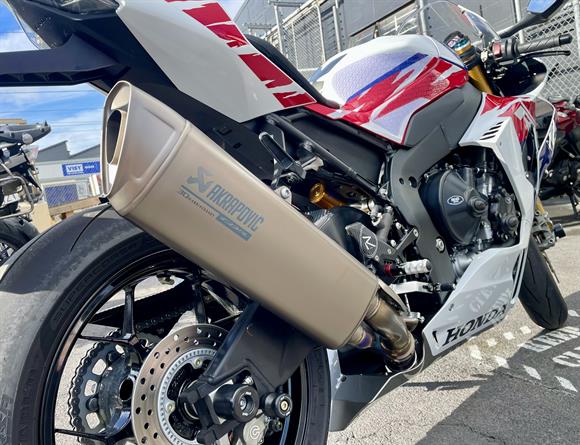 2023 Honda CBR1000 RR-R Fireblade SP 30th Anniversary