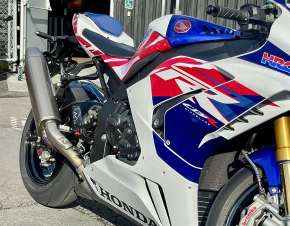 2023 Honda CBR1000 RR-R Fireblade SP 30th Anniversary
