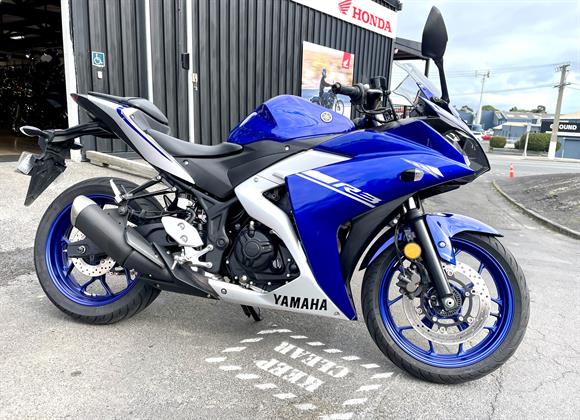 Yamaha YZF-R3 2017
