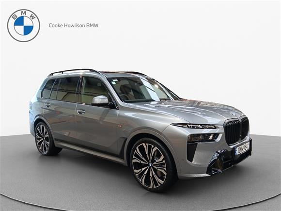 BMW X7 xDrive40d M Sport Pro and Connoisseur Pack 2025