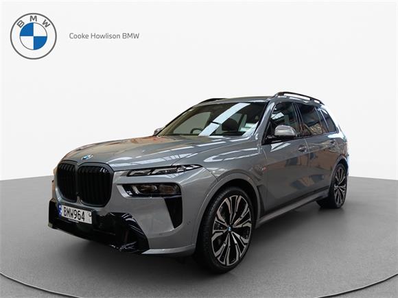 2025 BMW X7 xDrive40d M Sport Pro and Connoisseur Pack