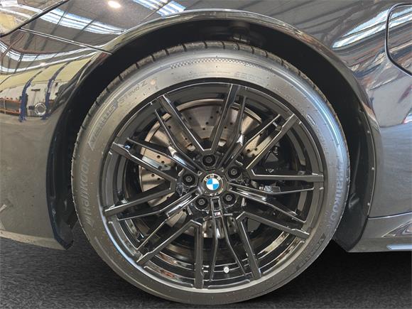 New BMW M5 PHEV