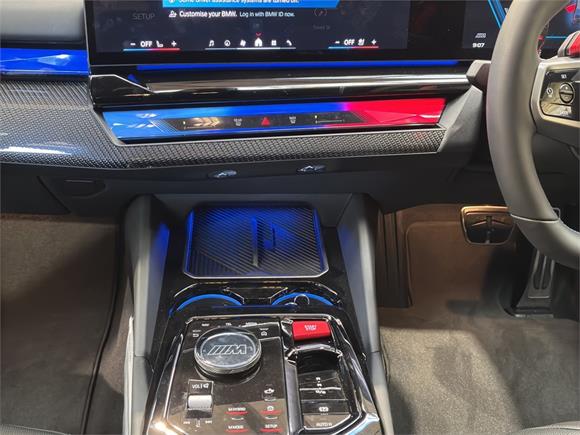 New BMW M5 PHEV