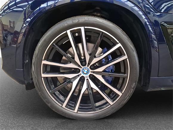 2023 BMW X5 xDrive50e M Sport Pro and Innovations Pack