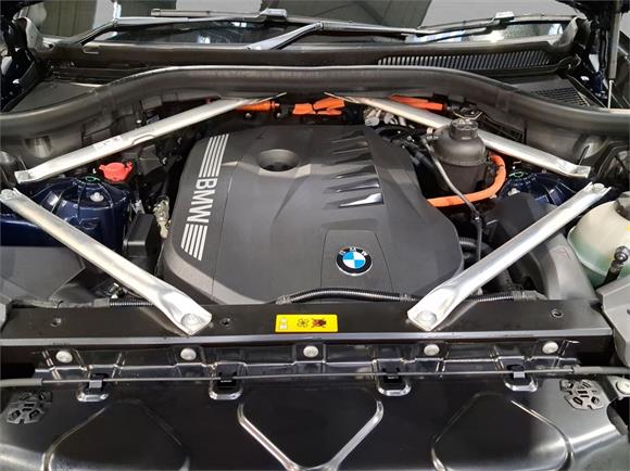 2023 BMW X5 xDrive50e M Sport Pro and Innovations Pack