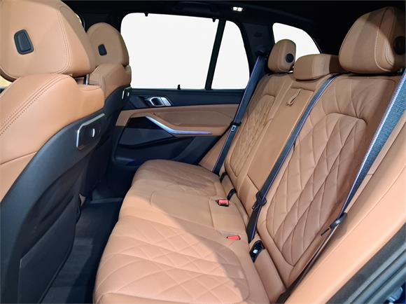 2023 BMW X5 xDrive50e M Sport Pro and Innovations Pack