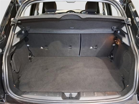 2016 MINI Cooper 5-Door Hatch Auto SE