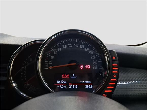 2016 MINI Cooper 5-Door Hatch Auto SE