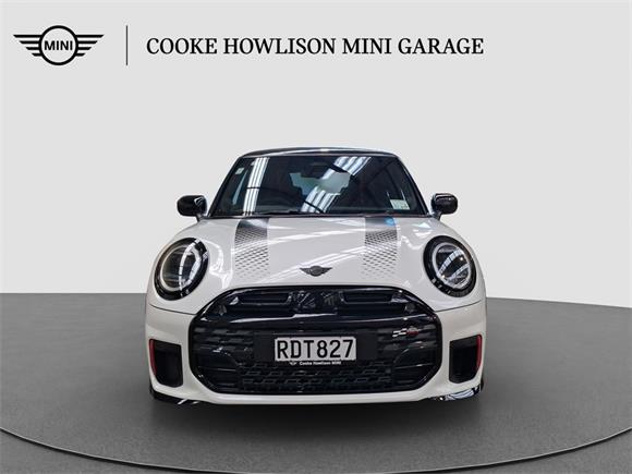 2025 MINI Cooper JCW 3dr Favoured