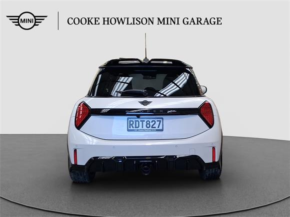 2025 MINI Cooper JCW 3dr Favoured