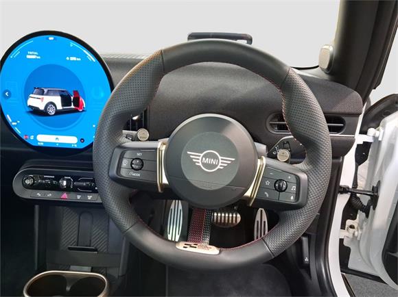 2025 MINI Cooper JCW 3dr Favoured