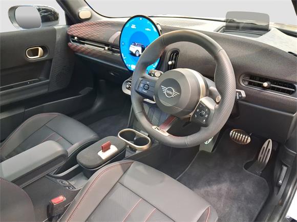 2025 MINI Cooper JCW 3dr Favoured
