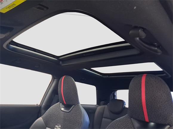 2025 MINI Cooper JCW 3dr Favoured