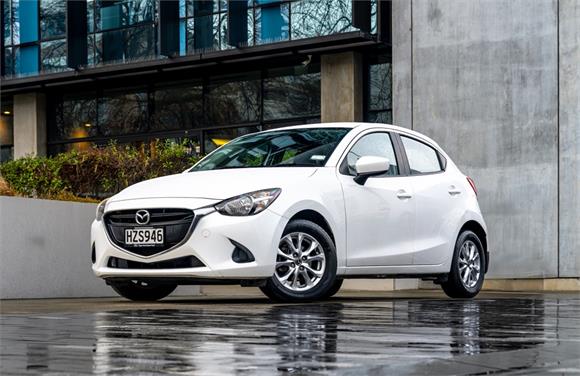 Mazda 2 GLX 1.5L 2015