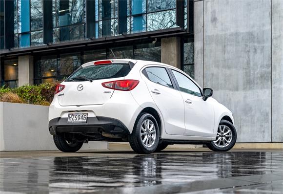 2015 Mazda 2 GLX 1.5L