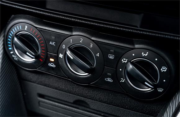 2015 Mazda 2 GLX 1.5L