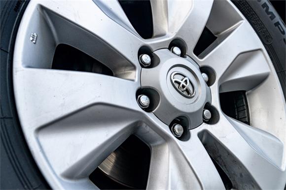 2017 Toyota Hilux SR5 TD DC 2.8L 4WD