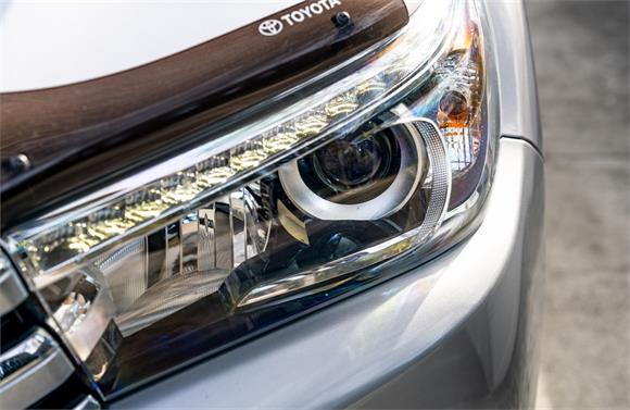 2017 Toyota Hilux SR5 TD DC 2.8L 4WD