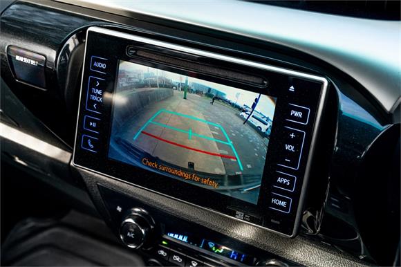 2017 Toyota Hilux SR5 TD DC 2.8L 4WD