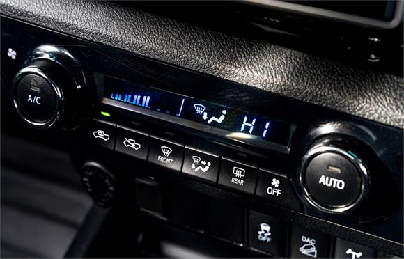 2017 Toyota Hilux SR5 TD DC 2.8L 4WD