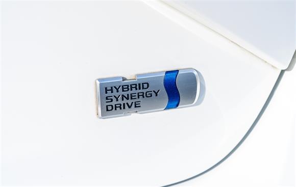 2017 Toyota Vitz Hybrid