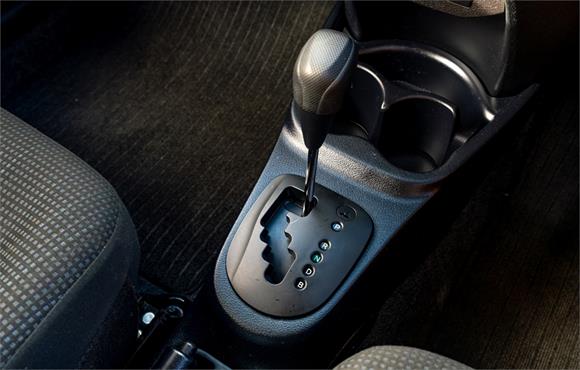 2017 Toyota Vitz Hybrid