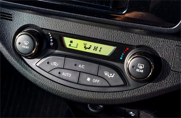 2017 Toyota Vitz Hybrid