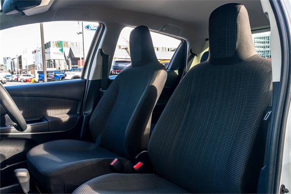 2017 Toyota Vitz Hybrid