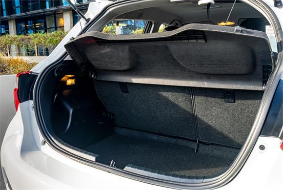 2017 Toyota Vitz Hybrid