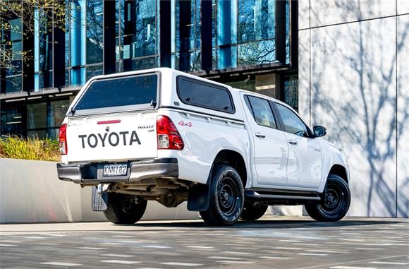 2017 Toyota Hilux SR 2.8L 4WD