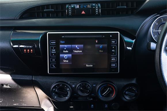 2017 Toyota Hilux SR 2.8L 4WD