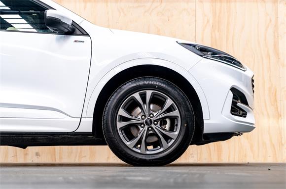 2023 Ford Escape ST-Line Hybrid