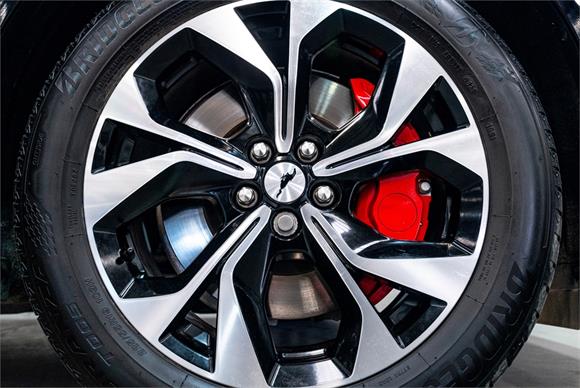 2024 Ford Mustang AWD 98Kwh