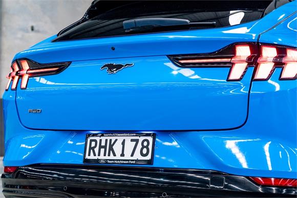 2024 Ford Mustang AWD 98Kwh