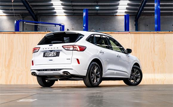 2023 Ford Escape St-Line 2.5 AWD Hybrid