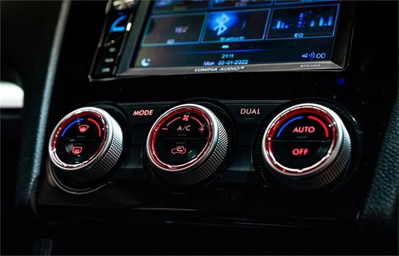 2015 Subaru XV 2.0 Symmetrical All-Wheel Drive