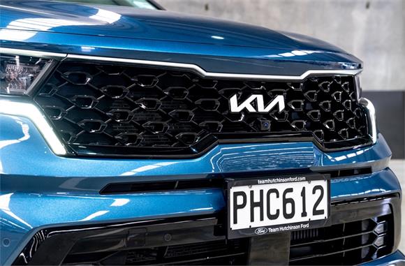 2022 Kia Sorento Deluxe 2.2L 4WD
