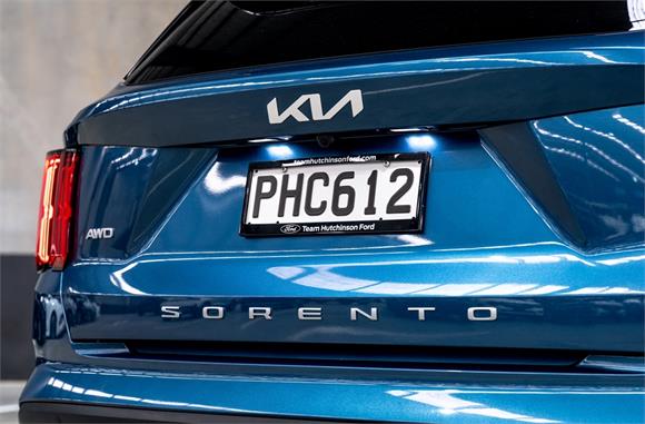 2022 Kia Sorento Deluxe 2.2L 4WD
