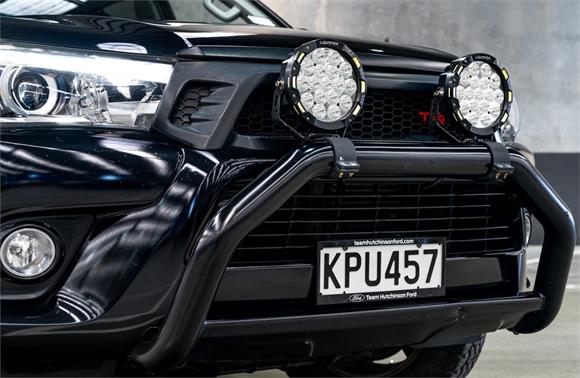 2017 Toyota Hilux SR5 TD DC 2.8L 4WD