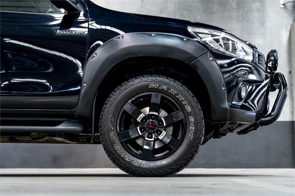 2017 Toyota Hilux SR5 TD DC 2.8L 4WD