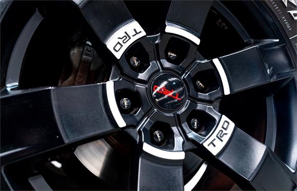 2017 Toyota Hilux SR5 TD DC 2.8L 4WD