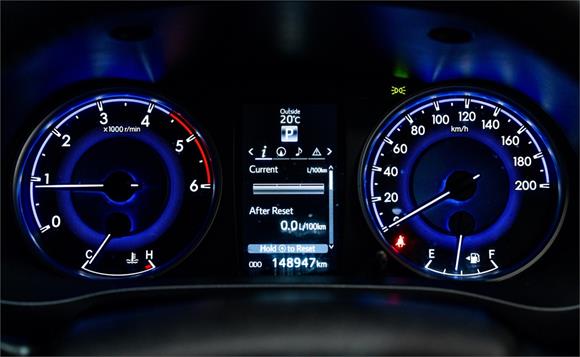 2017 Toyota Hilux SR5 TD DC 2.8L 4WD