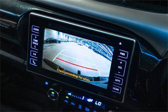 2017 Toyota Hilux SR5 TD DC 2.8L 4WD