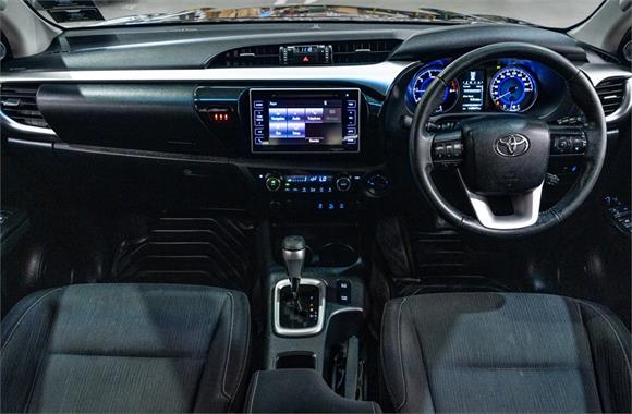 2017 Toyota Hilux SR5 TD DC 2.8L 4WD