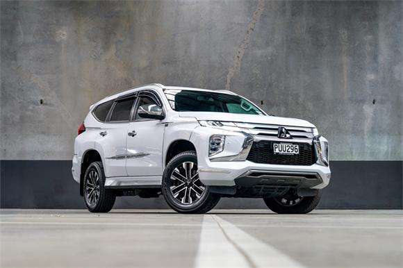 Mitsubishi Pajero VRX 2.4L 4WD 2023