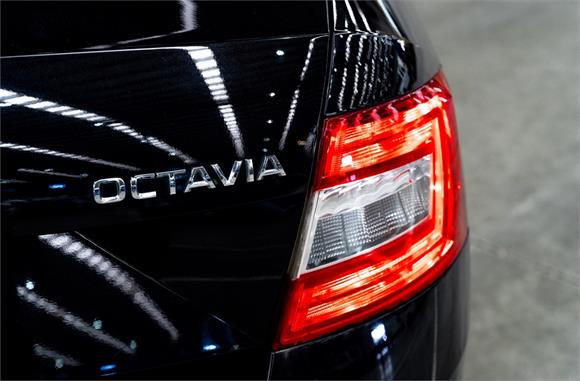 2016 Skoda Octavia TSI 110Kw 7DSG L/B 1