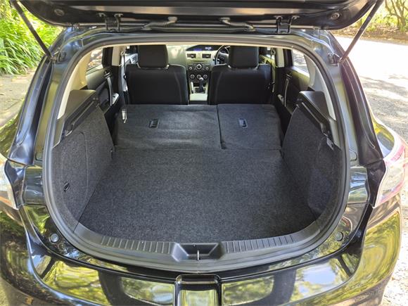 2012 Mazda 3 Hatch SP25 2.5 6MT