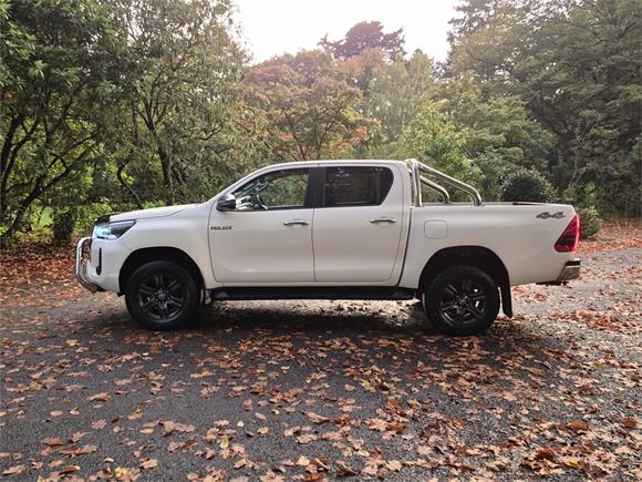 2021 Toyota Hilux SR5 2.8DT 6AT 4WD DCW/4D/5S (JFDTS-NM1)